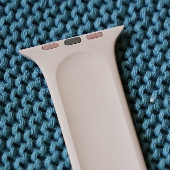 Pink Apple Watch Silicone Sport Band -- 45/44/42mm – M/L, Pristine and Authentic - Picture 4 of 6